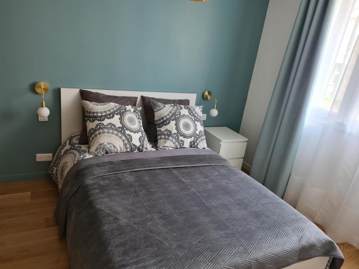 Paris Visit Apartment ลากาแร็น-โกลงบ์ ภายนอก รูปภาพ