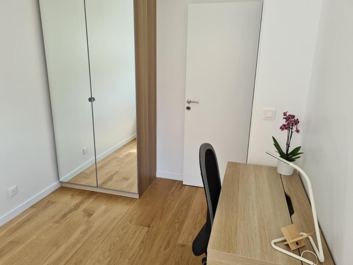 Paris Visit Apartment ลากาแร็น-โกลงบ์ ภายนอก รูปภาพ