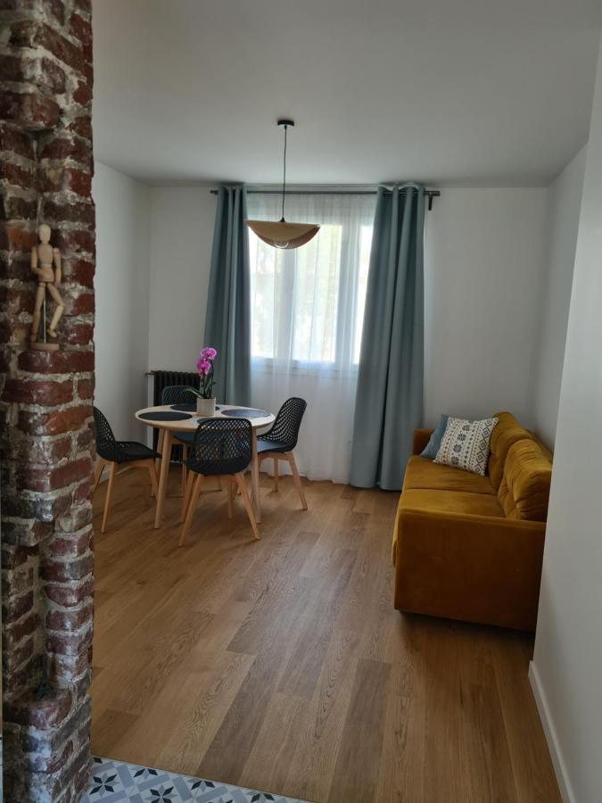 Paris Visit Apartment ลากาแร็น-โกลงบ์ ภายนอก รูปภาพ